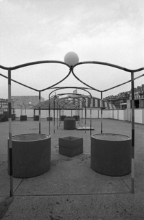 1976, Paris, Rive droite, Les Halles, shopping center.