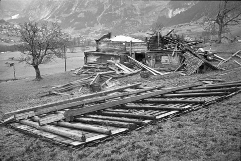 Grindelwald; buildings damaged by fohn storm; 1962.