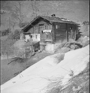 Wooden house in the Valais village Albinen; 1941.