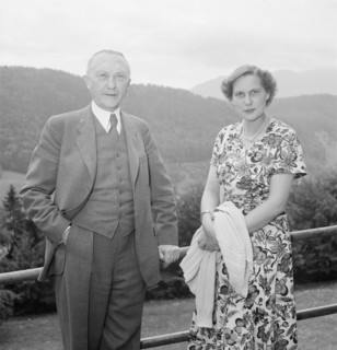 Konrad Adenauer with his daughter.