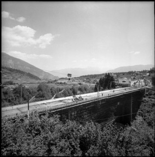 Flims, Stenna bridge under construction, centring, scaffolding; 1959.