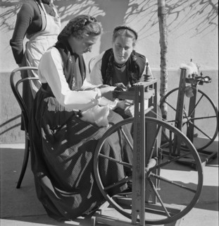 Woman spinning yarn, 1941.