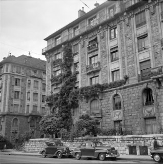 Geneva: parked cars at Rue de Lausanne; 1954.