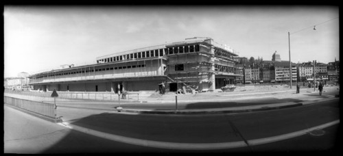 Shell of Globus makeshift is complete, Zurich 1961.
