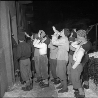 Children celebrating the end of the school semester in 1950.