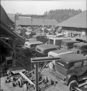 Used cars, car dump; 1941.