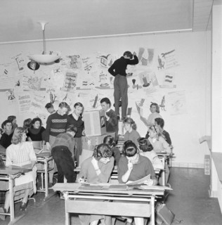 School class organizing choir concert for help in Hungary, Zurich 1956.