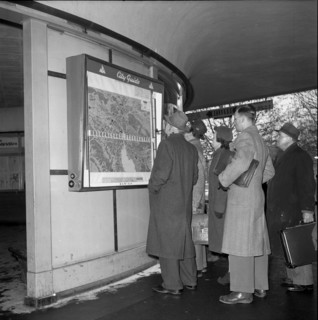 City guide in Zurich, city map, 1954.