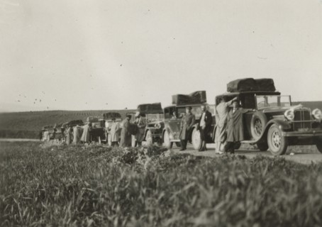 Trucks leaving. 
	
		1924