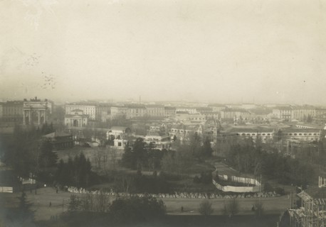 Pavillions of the 1906 Universal Exhibition under construction. 1906