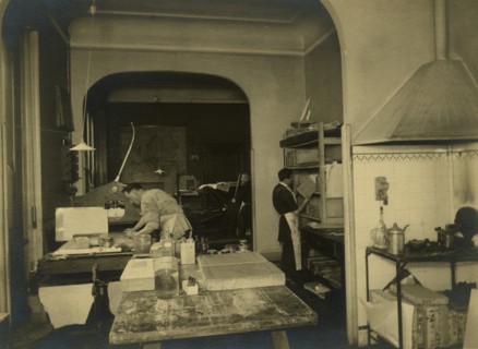 The laboratory for the processing of lithographic stones