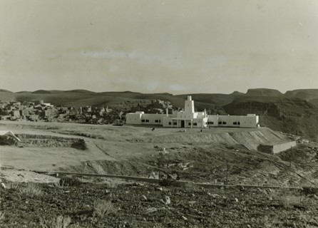 View of Nalut with colonial-era hotel and Berber castle.