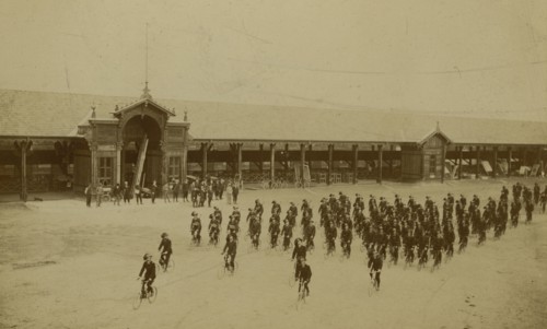 The parade of the Bersaglieri. 1905