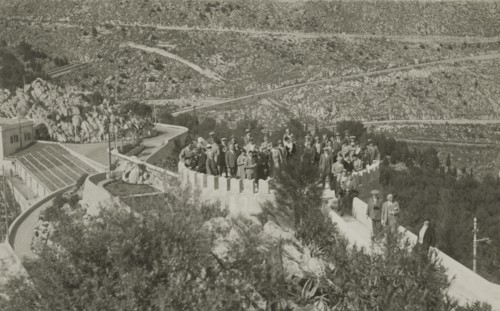 Stop at a lookout point. 1924