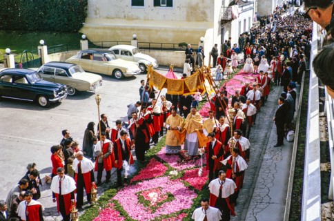 Street religious procession, Procissao de Senhor der Infernos, Furnas, Sao Miguel Island, Azores,
