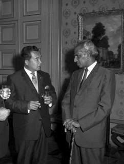 Laos conference in Geneva 1962: signing of the agreement