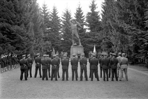 Final test and swearing-in ceremony of policeman, Lucerne 1966