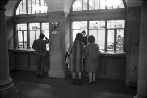 aliens registration office Zurich, 1965