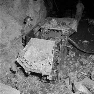 Widening, Schiefernogg tunnel under construction 1950