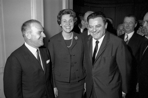 Federal Councilor Celio, Marianne and Franz Josef Strauss at congress hall Kongresshaus, 1967