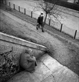 Investigator couching during customs investigation in Basle 1948