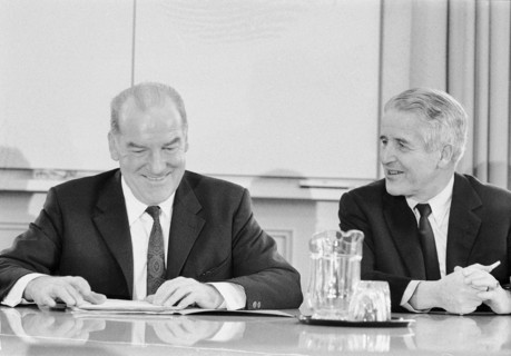 Federal Councillor Rudolf Gnagi and Johann Jakob Vischer, chairman of the joint chiefs of staff