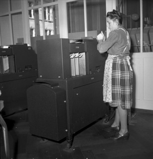 Data handling automation, subscriber invoice issuing by punch card, Zurich 1949