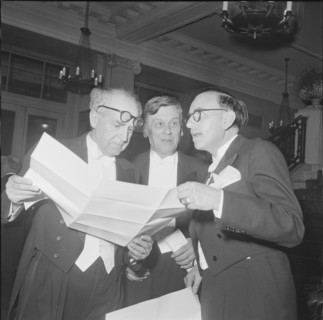 Diplomats dinner Berne 1952: consul Hunziker (R)