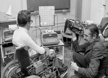 Possum, an electronic device for heavily handicapped persons, Zurich 1972
