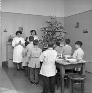 Christmas Eve 1956: childrens home Foyer du Servan Lausanne