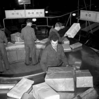 Advent 1953: postal worker, Sihlpost Zurich