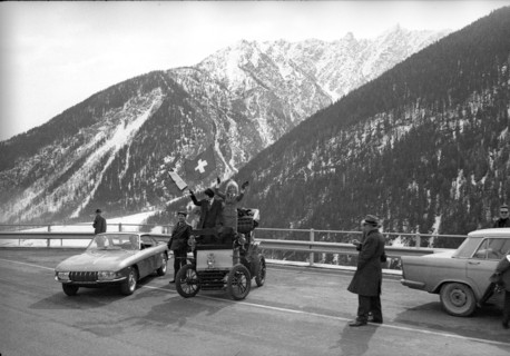 Opening of Great Sankt Bernhard tunnel: Fiat 2300 of Gian Battista, 1964