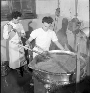 Saxon canning factory 1954