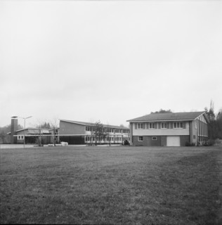 School 'Im Werd' with Kindergarten, Adliswil 1959