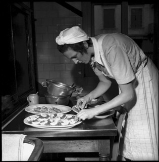 Cooking at school for housekeeping, Zurich 1952