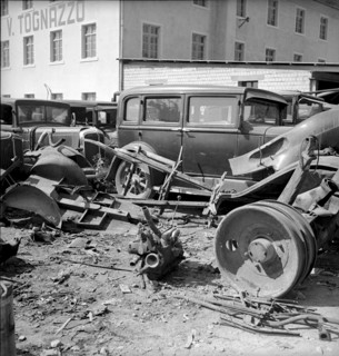 Car dump in Zurich Hongg 1940