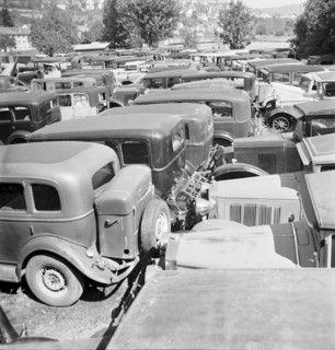 Car dump in Zurich 1941