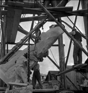 Sculpture transport through Zurich 1947