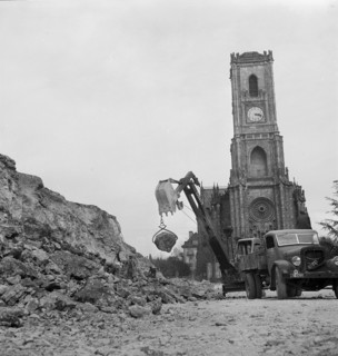 Connection road Neuchatel - St. Blaise under construction 1950