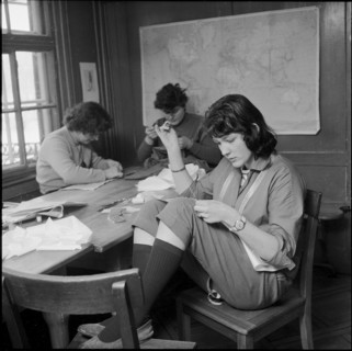 Sewing at the adult education centre in Neukirch an der Thur 1959