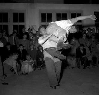 Berchtolds wrestling festival 1951 in Zurich: Tschannen, Hegetschweiler