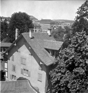 Grelligut at the Pelikanplatz, Zurich 1947