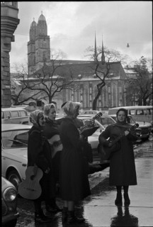 Women of Salvation Army singing, advent in Zurich 1969