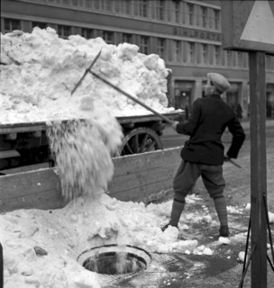 Zurich with snow, 1941 or 1942