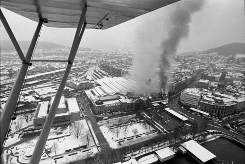 Lucerne main railway station on fire, 1971