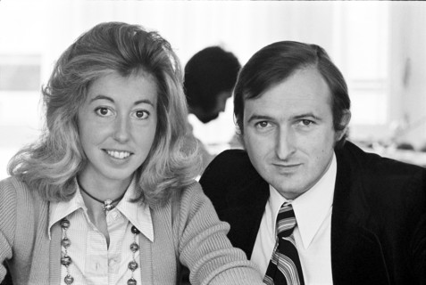 Annette Ringier, editor of ""Annette"", with chief editor Beat Hirt, 1973