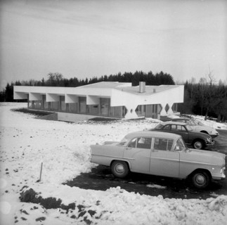 New building with appartments and studios for artists, Gockhausen 1959