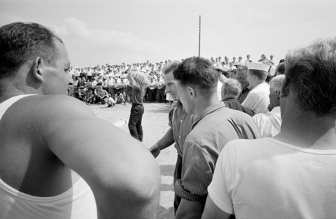 Swiss wrestling festival Frauenfeld 1966, Stone Throwing