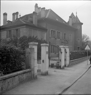 Banquet Castle in Geneva, 1953