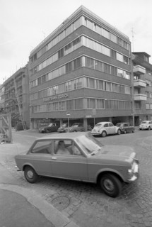 Car passing the Transitbank, Zurich 1973